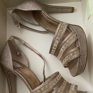Adrianna Papell heels